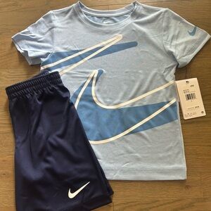NWT Nike Boys Set size 6